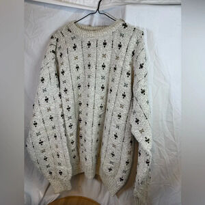Men’s Vtg VanHeusen Heavy Sz large cream Brown sweater 100% cotton